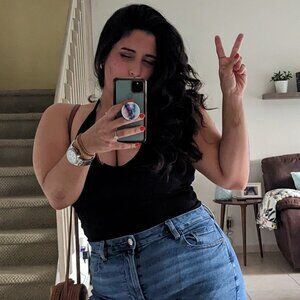 Meet your Posher, Maria